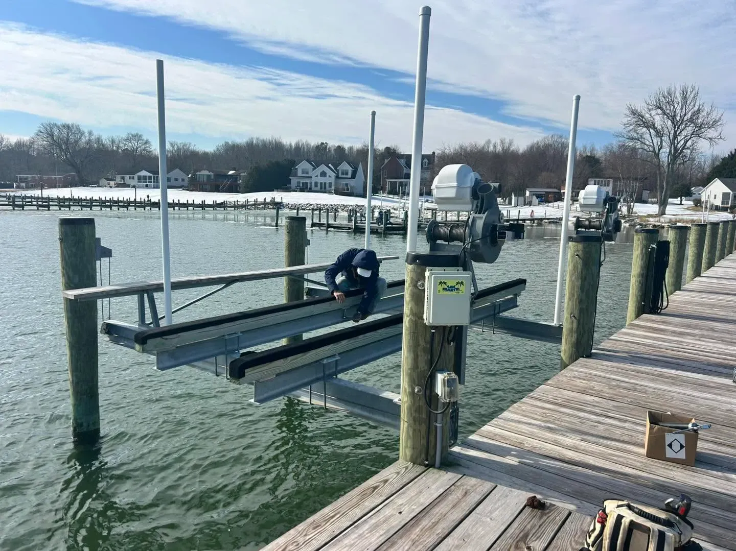 Lift motor and control on a snowy dock